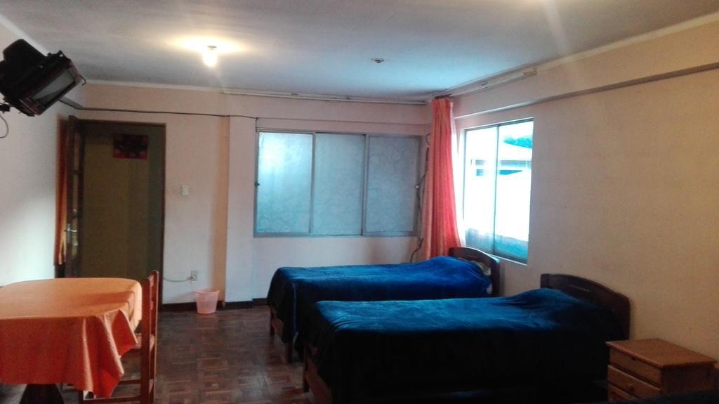 Hostal Isidoros - Terminal De Buses La Paz Exterior photo